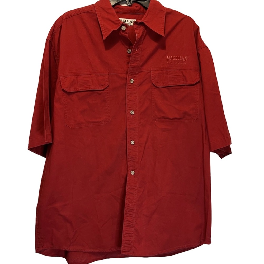 Men’s Magellan sports wear button down shirt